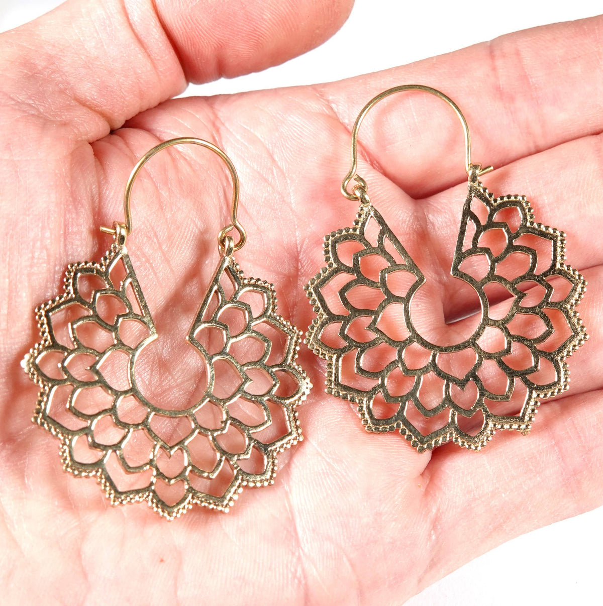 Floral pattern Earrings of Golden and Silver Color