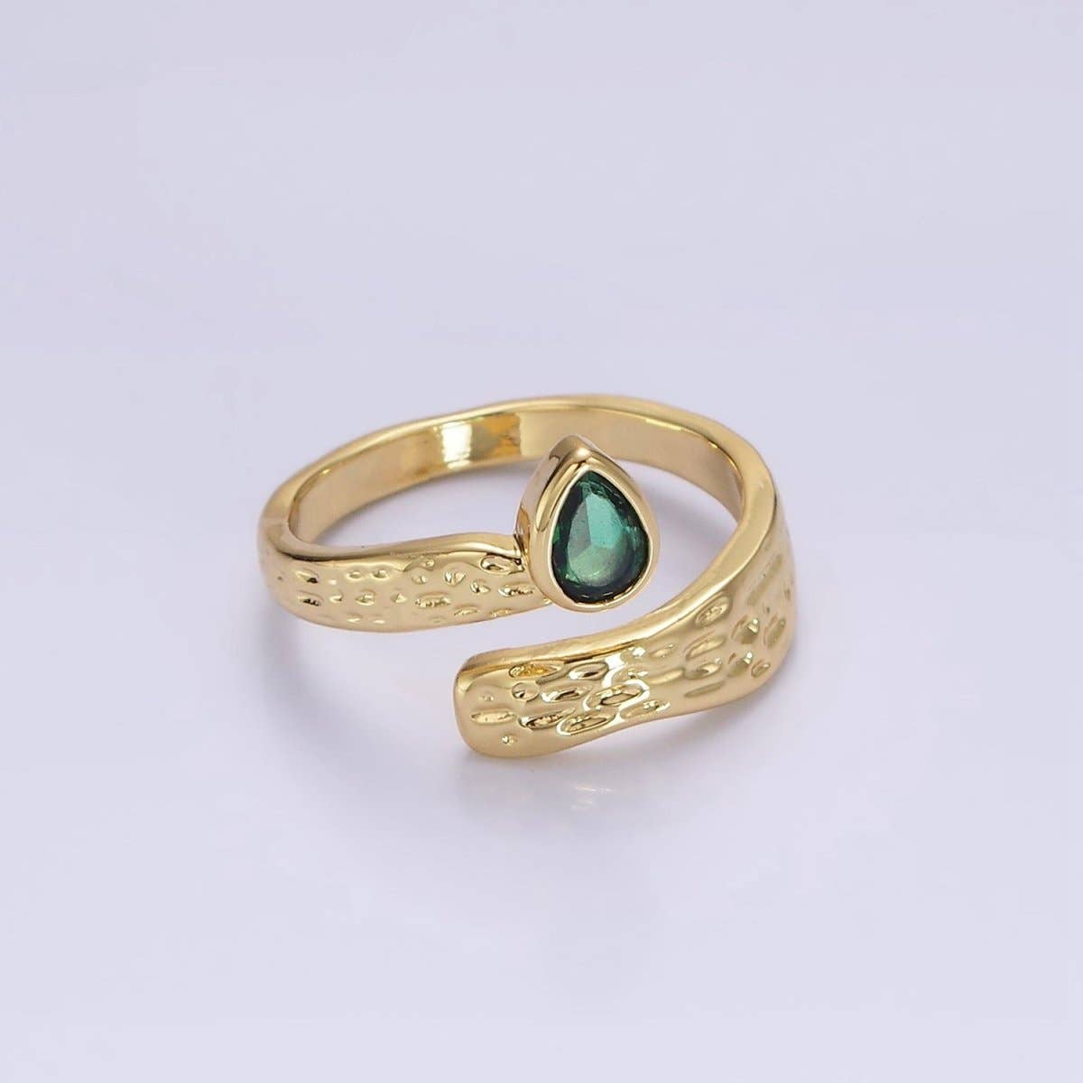14K Gold Filled Green Teardrop CZ Hammered Band Ring | O-568