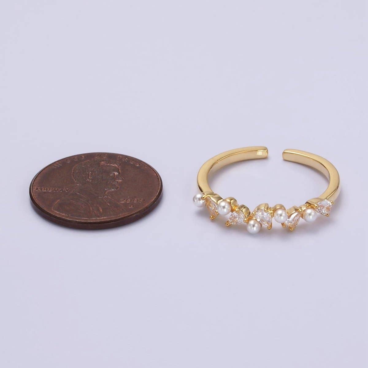 14K Gold Filled Clear Teardrop Pearl Lined Ring | O1191