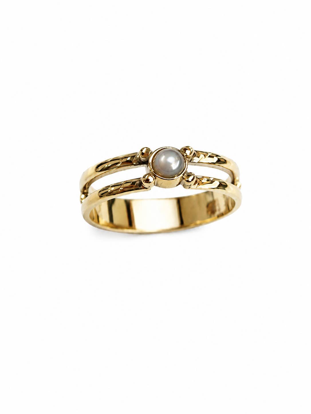 Gain Of Sand Pearl And Brass Ring