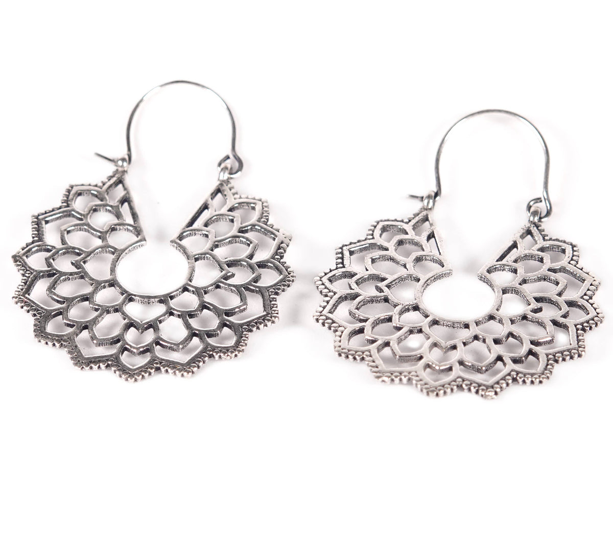 Floral pattern Earrings of Golden and Silver Color