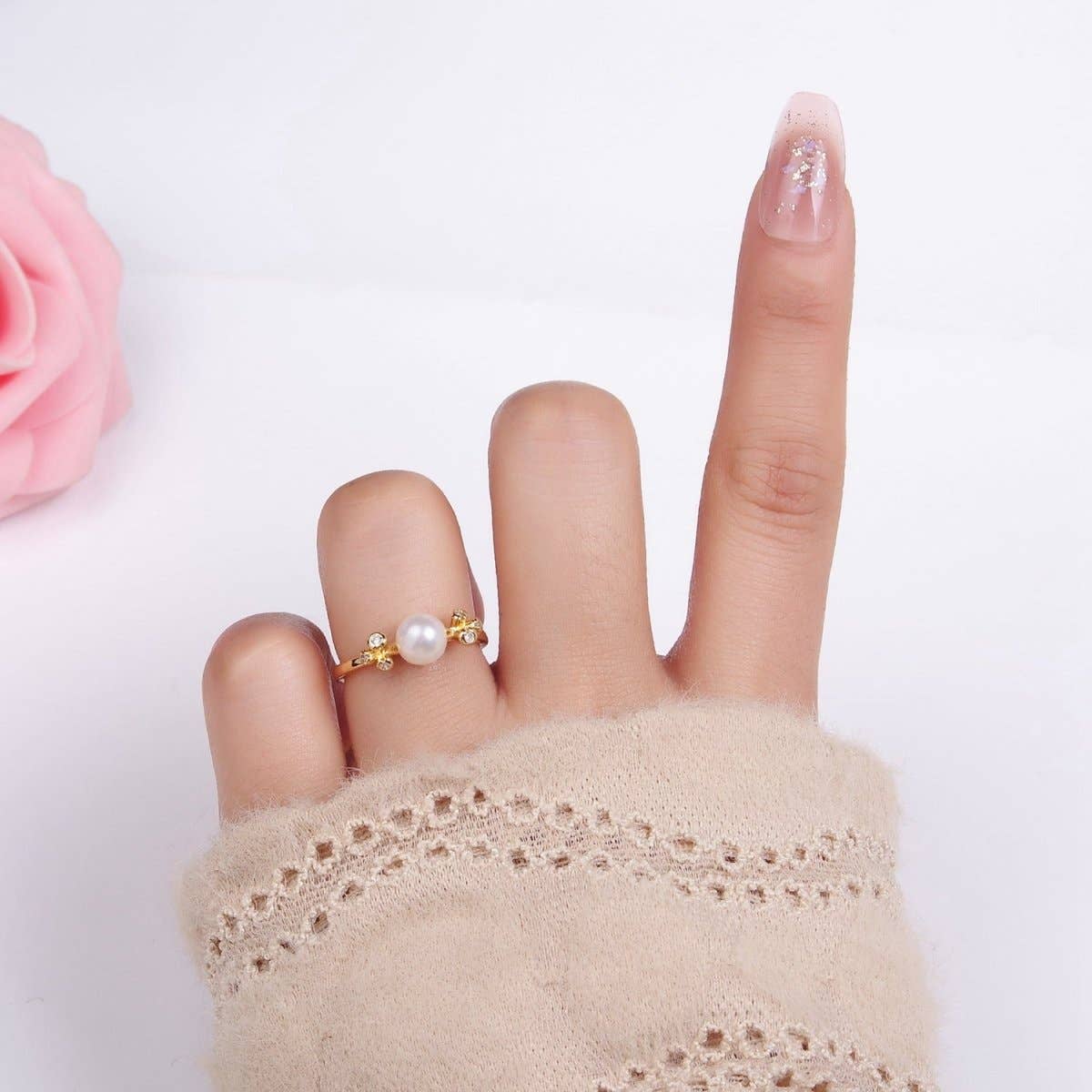 14K Gold Filled Shell Pearl Solitaire Wrap Open Ring | O1317
