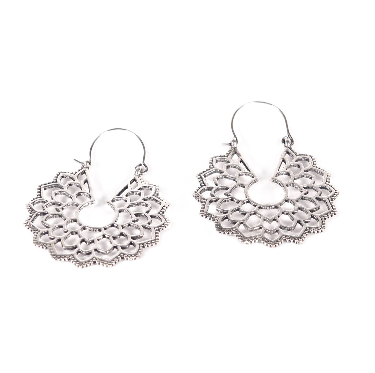 Floral pattern Earrings of Golden and Silver Color