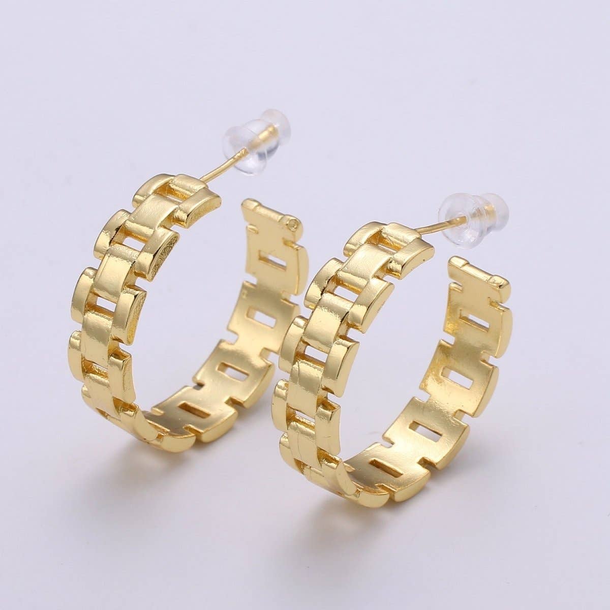 24K Gold Filled 26mm Panther Chain Link C-Shaped Hoop Earrings | Q406