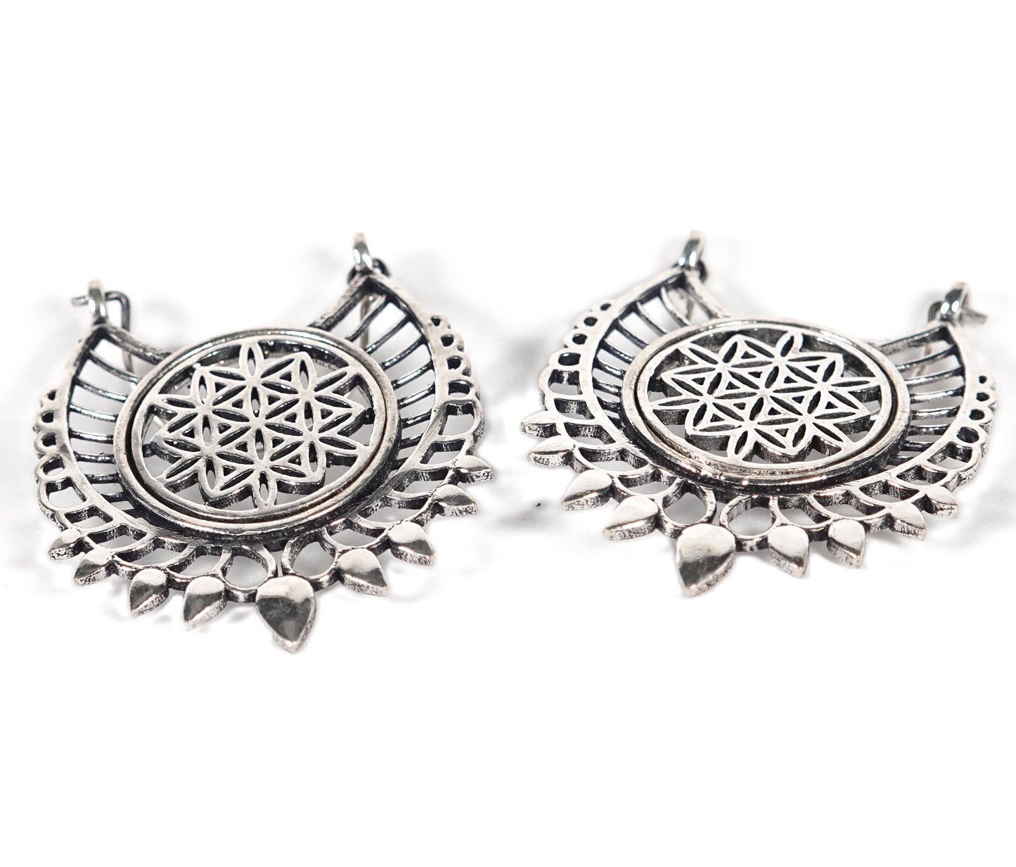 Floral pattern Earrings of Golden and Silver Color